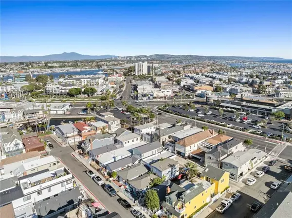 Newport Beach, CA 92663,304 33rd Street