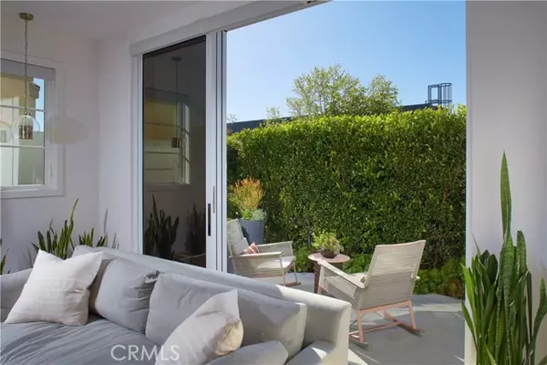 Corona Del Mar (newport Beach), CA 92625,418 Larkspur