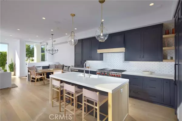 Corona Del Mar (newport Beach), CA 92625,418 Larkspur