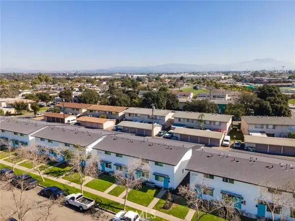 Santa Ana, CA 92707,2725 S Baker St.