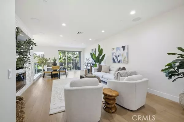 Irvine, CA 92612,53 Gramercy