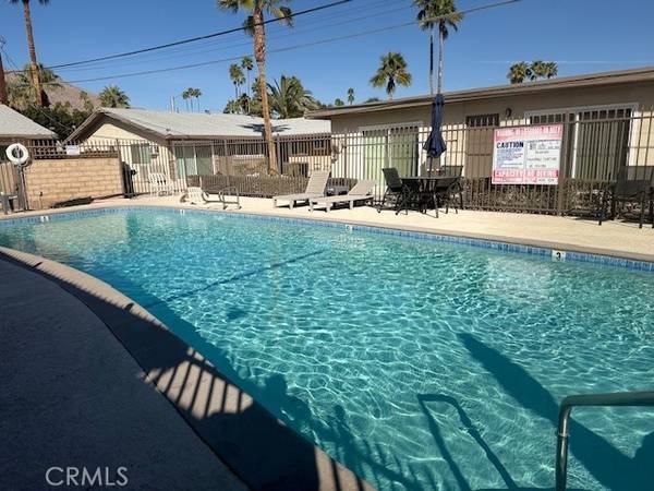 686 E Cottonwood Road #6, Palm Springs, CA 92262