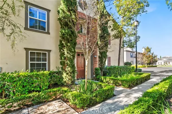 Tustin, CA 92782,1427 Montgomery