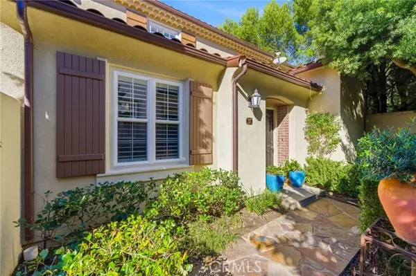 Irvine, CA 92603,27 Gardenpath