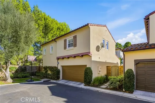 Irvine, CA 92603,27 Gardenpath