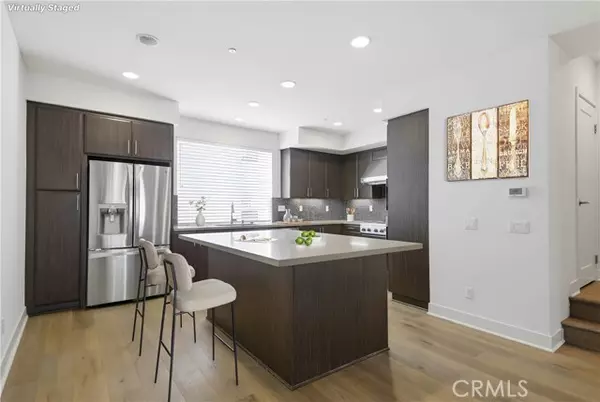 Irvine, CA 92612,75 Lennox