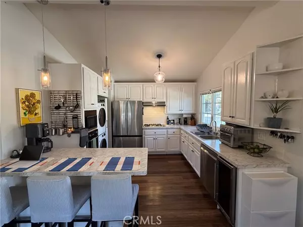 Huntington Beach, CA 92646,8372 Hillhead Drive