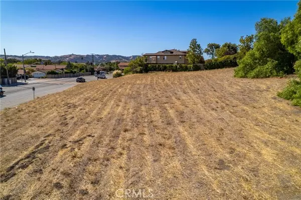 Paso Robles, CA 93446,845 Creston Road