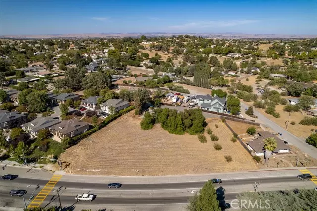 Paso Robles, CA 93446,845 Creston Road