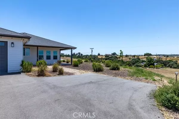 Paso Robles, CA 93446,5985 Black Tail Place