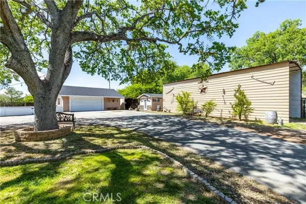 Paso Robles, CA 93446,55 La Vista Way