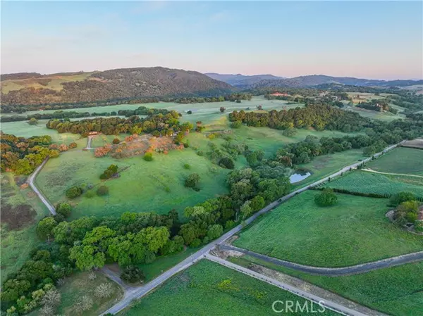 5161 Vineyard Drive, Paso Robles, CA 93446