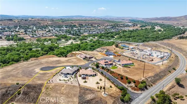 13040 River Bluffs (Lot 8) Lane, San Miguel, CA 93451