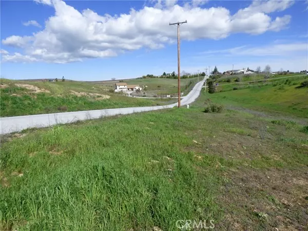 Paso Robles, CA 93446,5940 Forked Horn Place