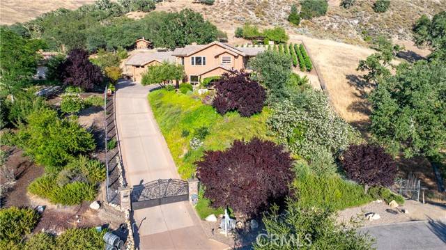 Paso Robles, CA 93446,9942 Sunfish Circle