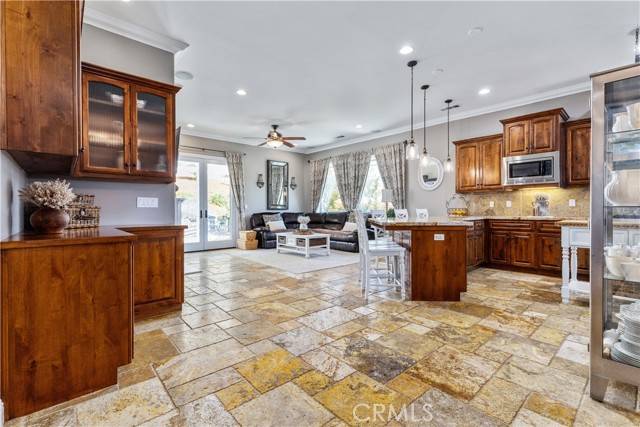 Paso Robles, CA 93446,98 Nutwood Circle