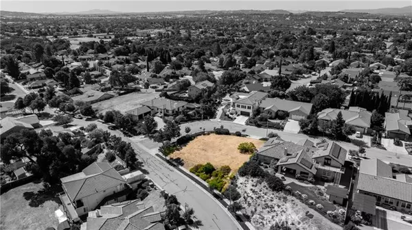 Paso Robles, CA 93446,594 Red Cloud Road
