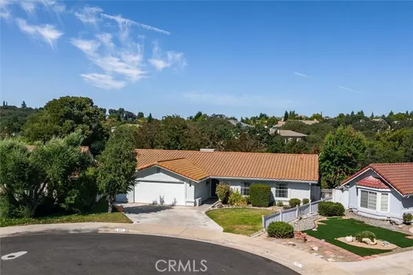 895 Candlewood Court, Paso Robles, CA 93446