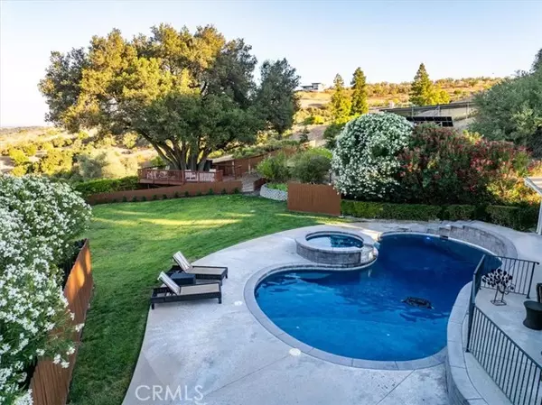 Paso Robles, CA 93446,889 W 4th Street