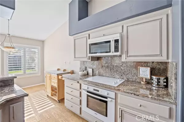 Bakersfield, CA 93314,14013 Las Entradas