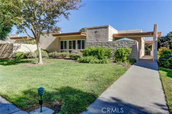 2213 E Via Mariposa #D, Laguna Woods, CA 92637