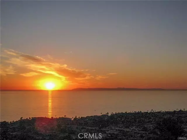San Clemente, CA 92672,307 Avenida Arlena