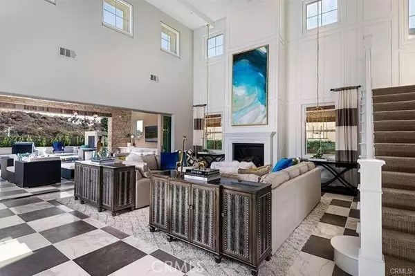 1002 Summit Oak Dr., Lake Forest (el Toro), CA 92679