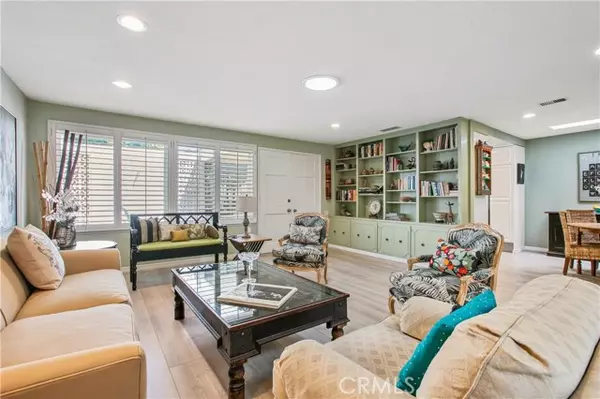 652 Avenida Sevilla #B, Laguna Woods, CA 92637