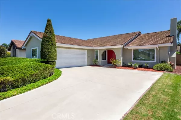 9642 Warburton Drive, Huntington Beach, CA 92646