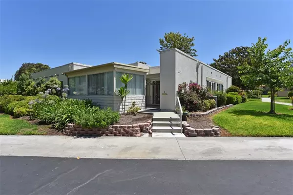 Laguna Woods, CA 92637,2159 via Mariposa E. Unit D