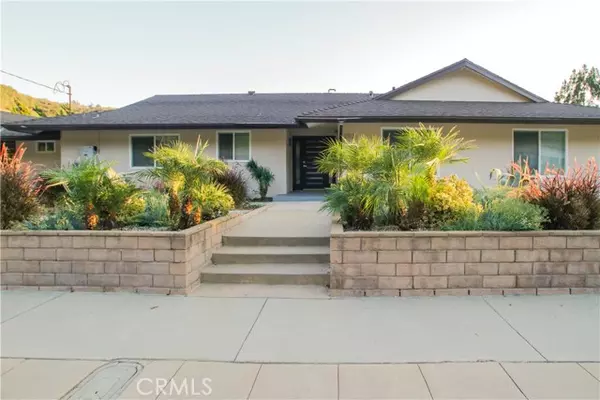 2112 Bristow Drive, La Canada Flintridge, CA 91011