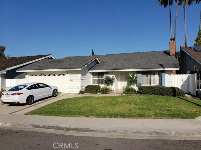 Costa Mesa, CA 92626,2722 Skylark Cir
