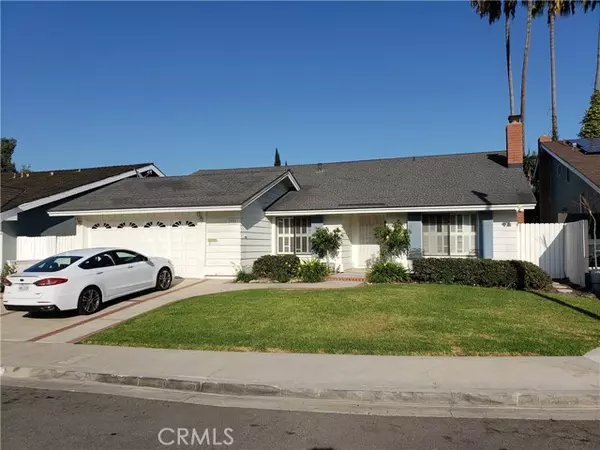 2722 Skylark Cir, Costa Mesa, CA 92626