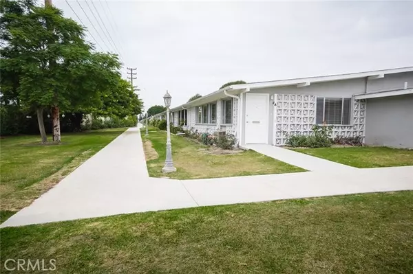 14001 Thunderbird Dr. (M2) 4A, Seal Beach, CA 90740