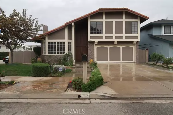 893 Peace Place, Costa Mesa, CA 92626
