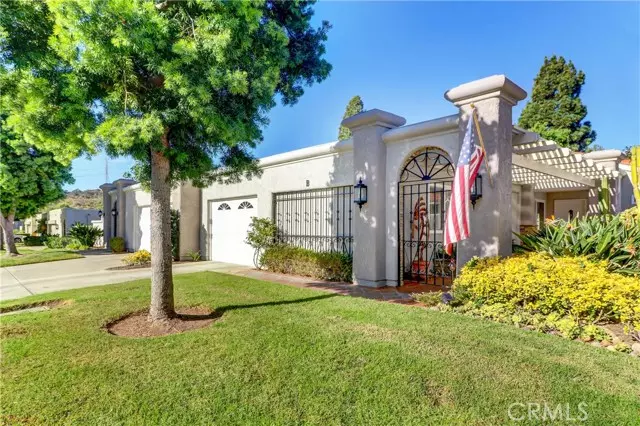 Laguna Woods, CA 92637,5528 Via La Mesa #B