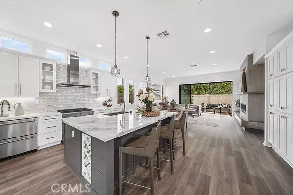 130 E Wilson Street, Costa Mesa, CA 92627