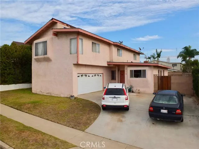 Seal Beach, CA 90740,716 Balboa Drive