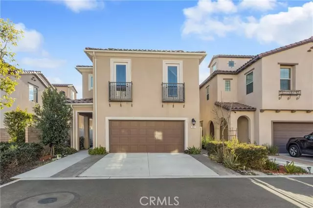 Lake Forest (el Toro), CA 92630,202 Calle Belleza