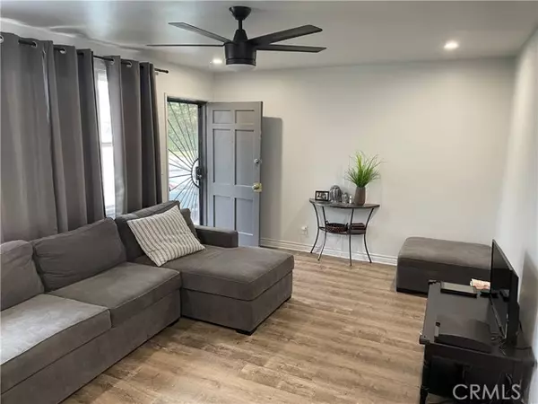 213 Napa Place, Fullerton, CA 92833