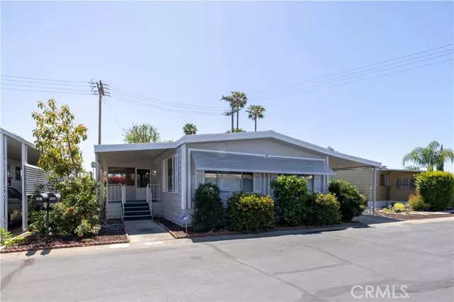 Lake Forest (el Toro), CA 92630,24921 Muirlands Boulevard #208