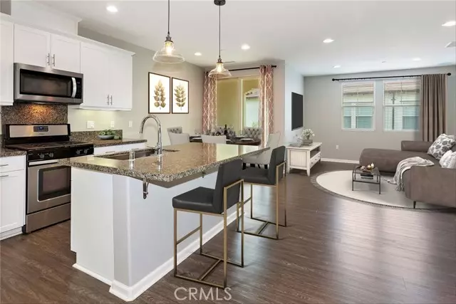 Lake Forest (el Toro), CA 92610,1010 El Paseo