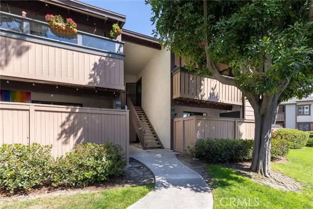 Lake Forest (el Toro), CA 92630,20702 El Toro Road #208