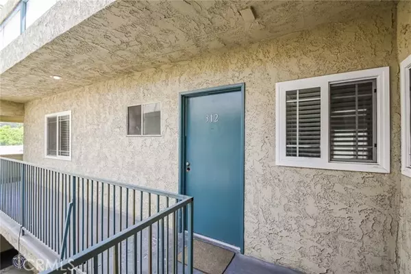 2344 Fletcher Drive #312, Silver Lake, CA 90039