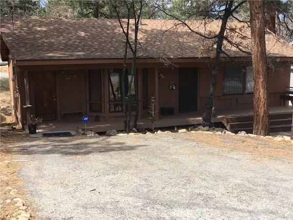 852 Vista Avenue, Sugarloaf, CA 92386