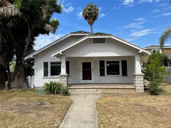 1020 S Hickory Street, Santa Ana, CA 92701