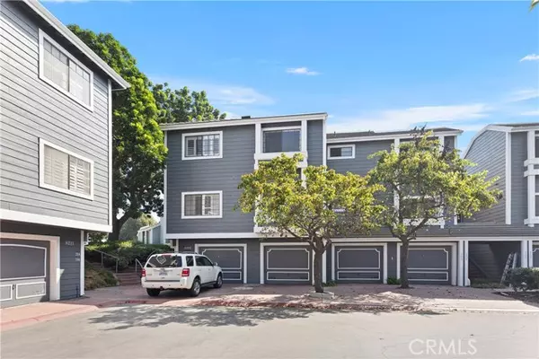 8192 Sandcove Circle #201, Huntington Beach, CA 92646