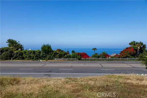 Laguna Beach, CA 92651,32282 Coast Hwy