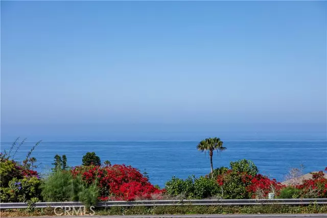 Laguna Beach, CA 92651,32282 Coast Hwy