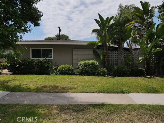 2265 Pomona Avenue, Costa Mesa, CA 92627